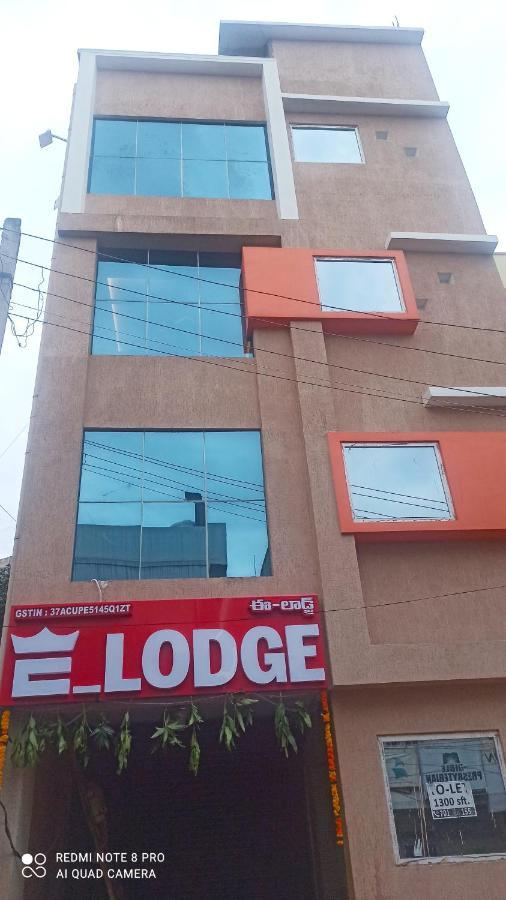 Hotel E Lodge Visakhapatnam Bagian luar foto