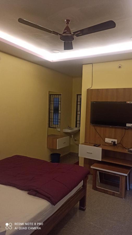 Hotel E Lodge Visakhapatnam Bagian luar foto